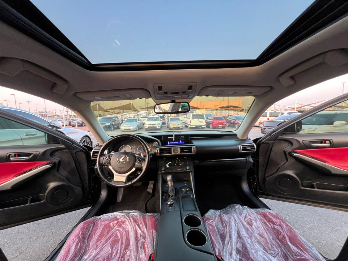 Lexus IS-Series - Image 8