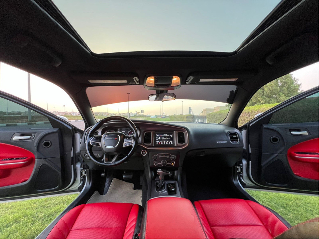 Dodge Charger - Image 9