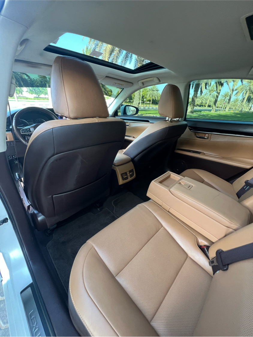 Lexus ES-Series - Image 11
