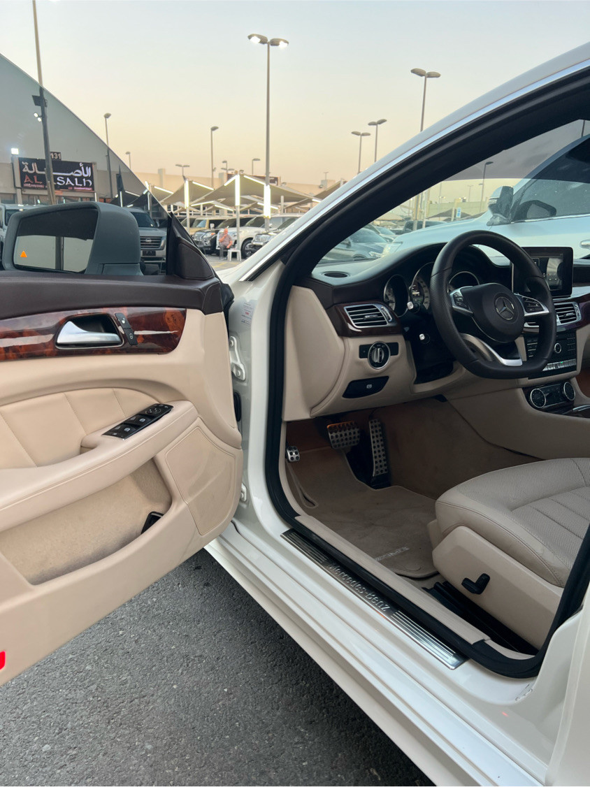 Mercedes Benz CLS-Class - Image 9