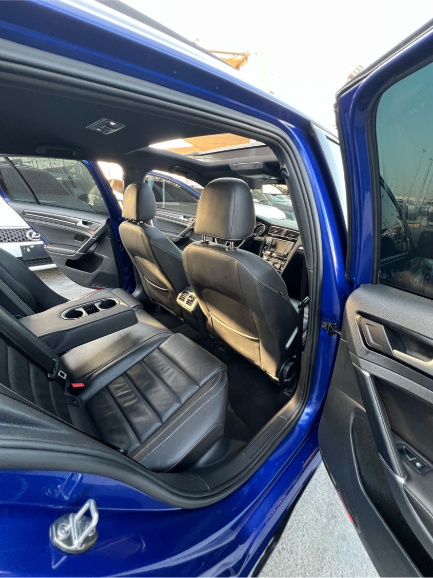 Volkswagen Golf R - Image 9