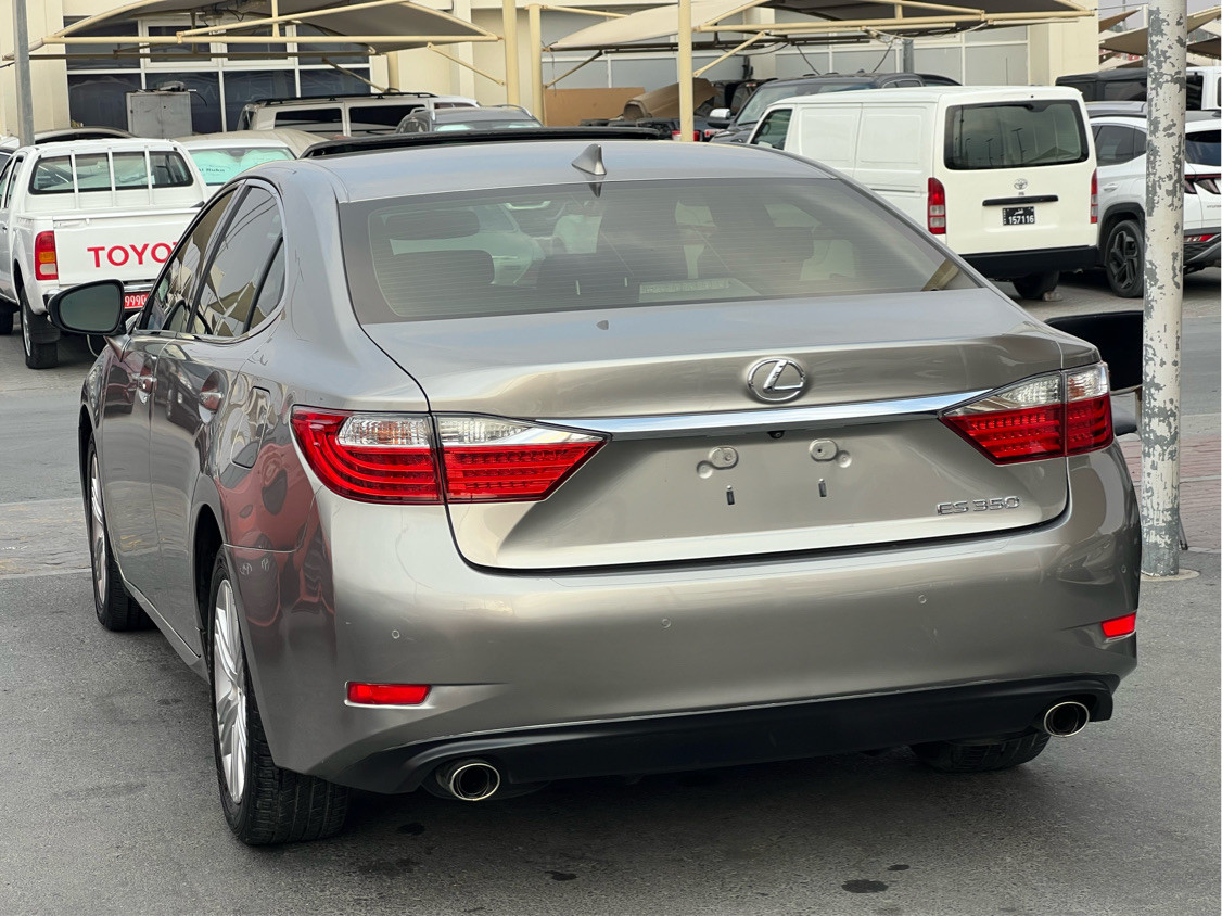 Lexus ES-Series - Image 6