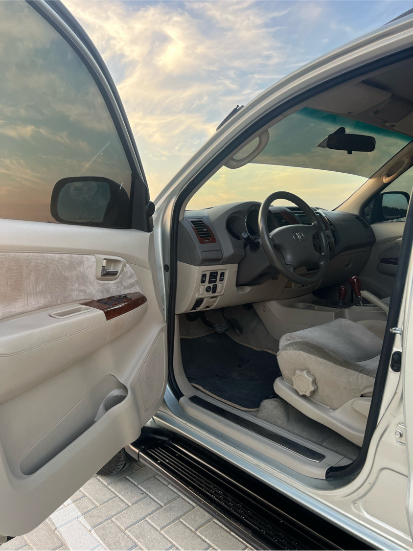 Toyota Fortuner - Image 8