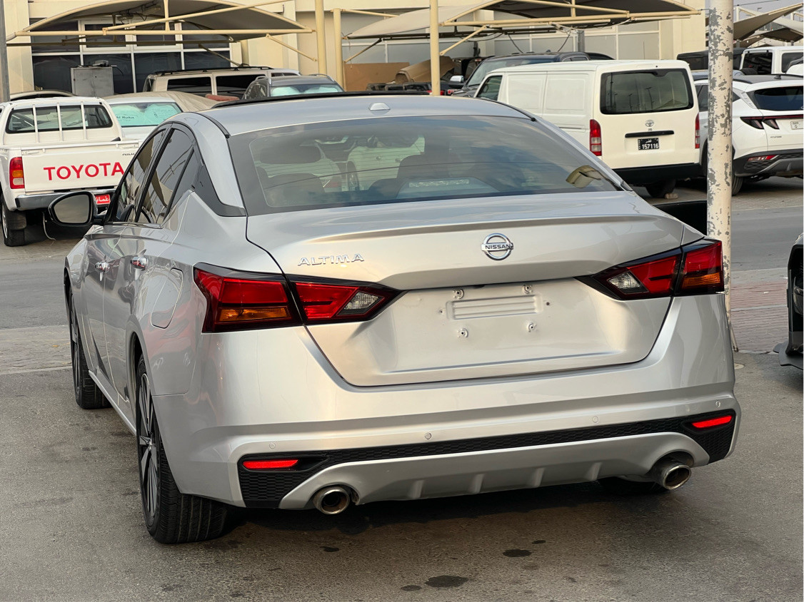 Nissan Altima - Image 7