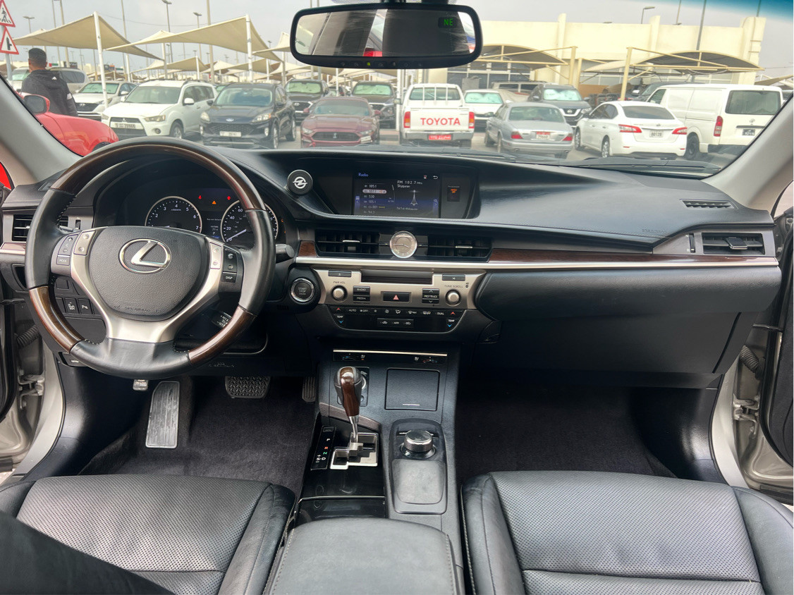 Lexus ES-Series - Image 8