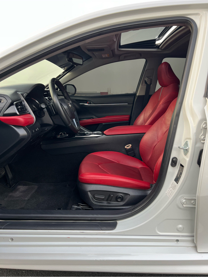Toyota Camry - Image 9