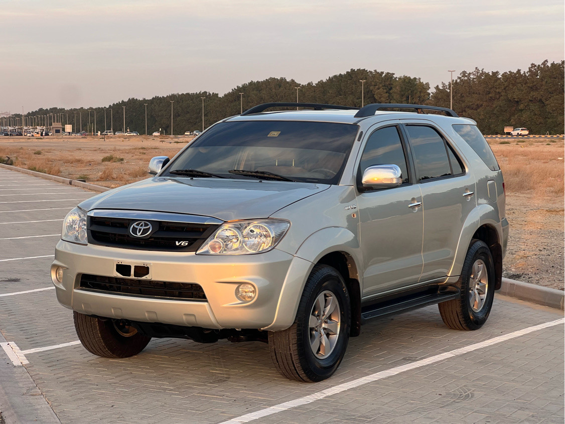 Toyota Fortuner - Image 3