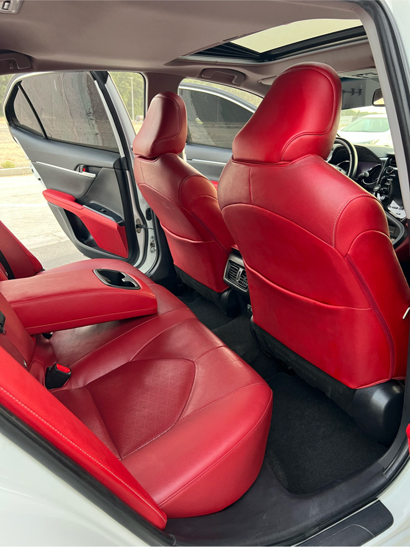 Toyota Camry - Image 10