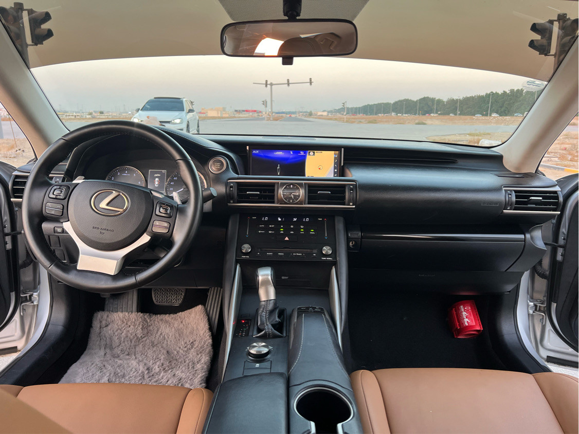 Lexus IS-Series - Image 10