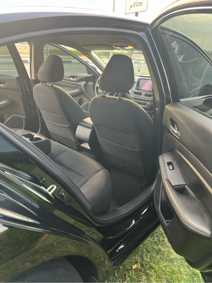 Nissan Altima - Image 11