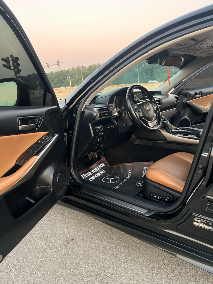 Lexus IS-Series - Image 9