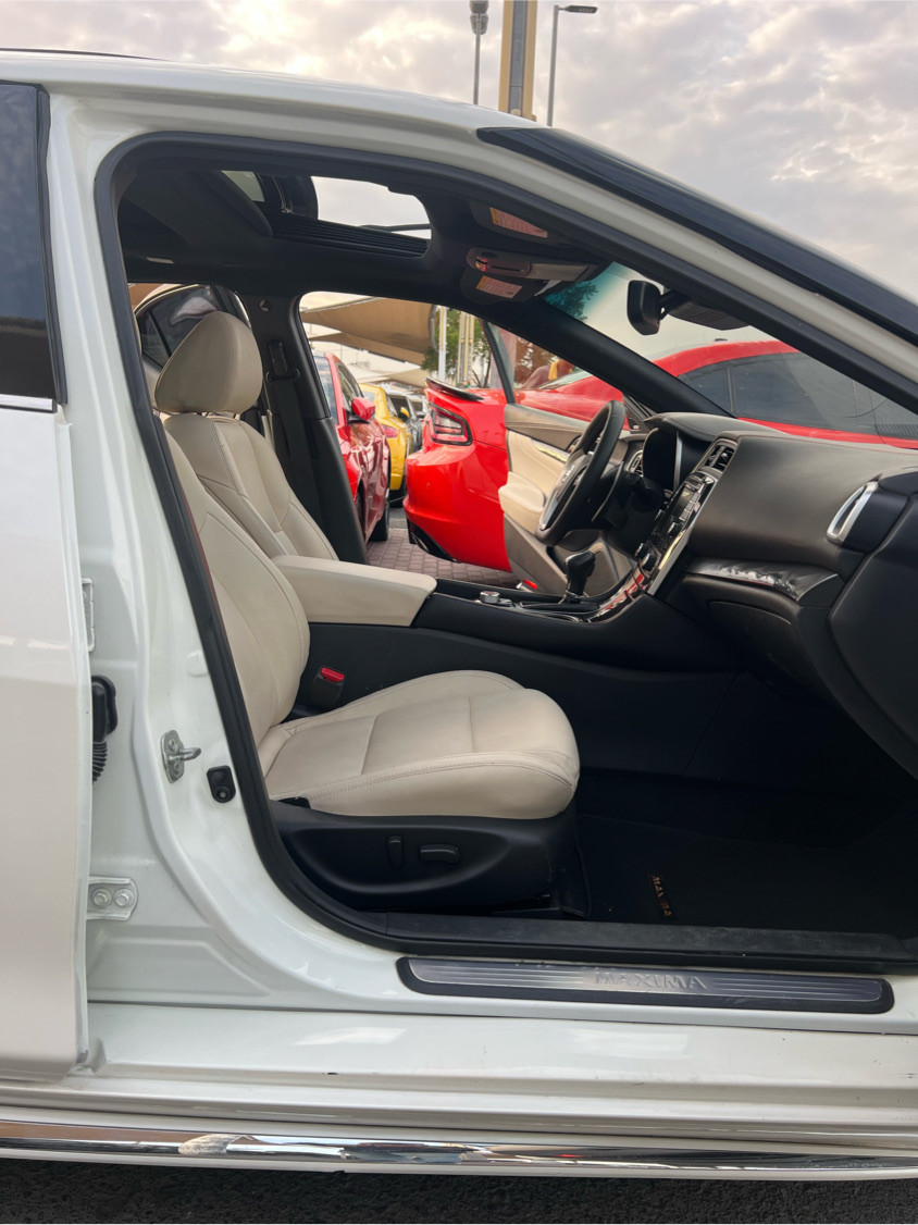 Nissan Maxima - Image 9