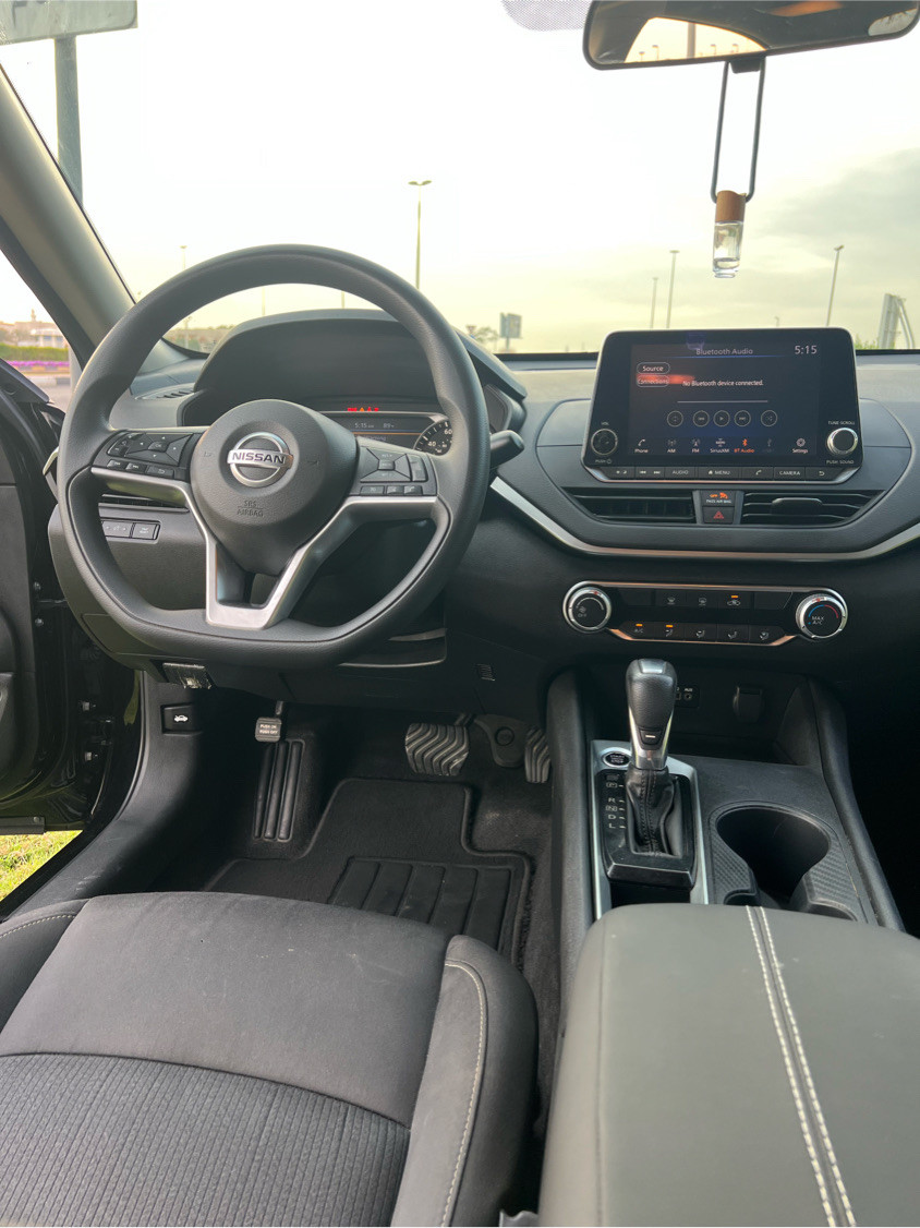 Nissan Altima - Image 8
