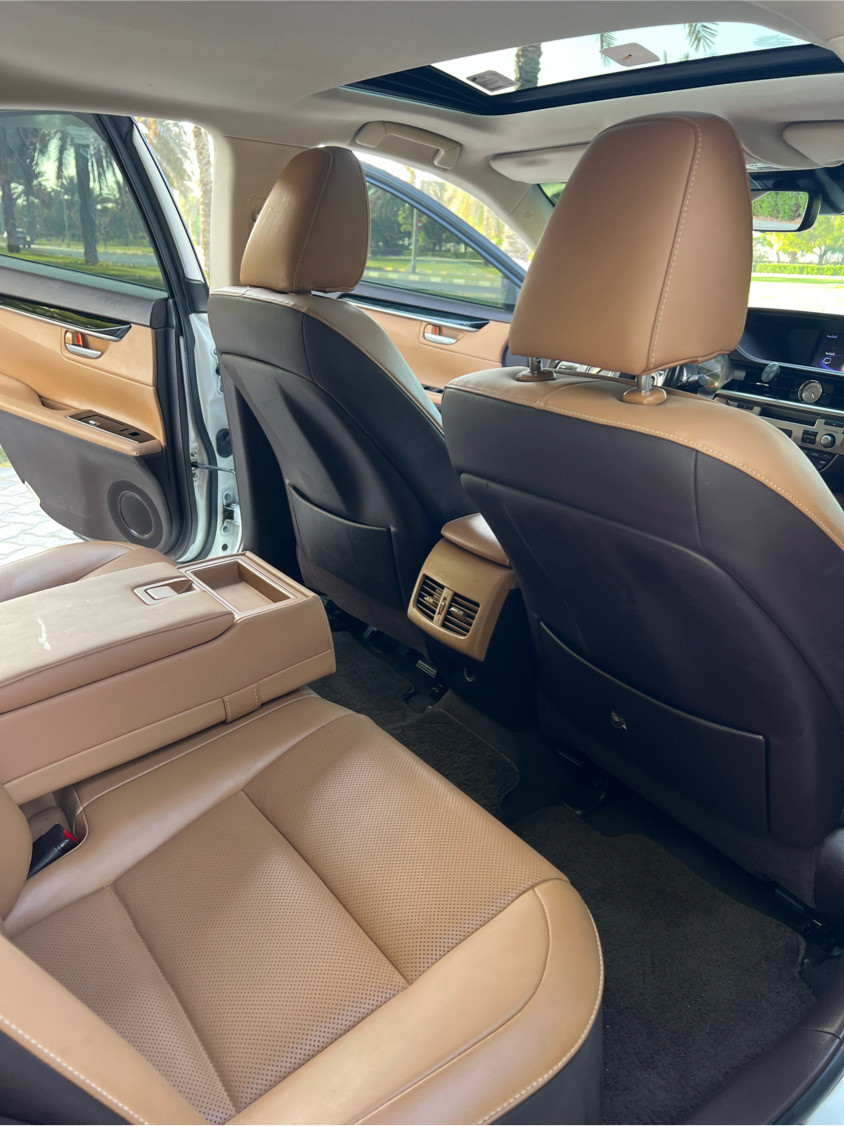 Lexus ES-Series - Image 9