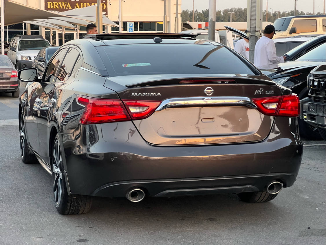 Nissan Maxima - Image 4