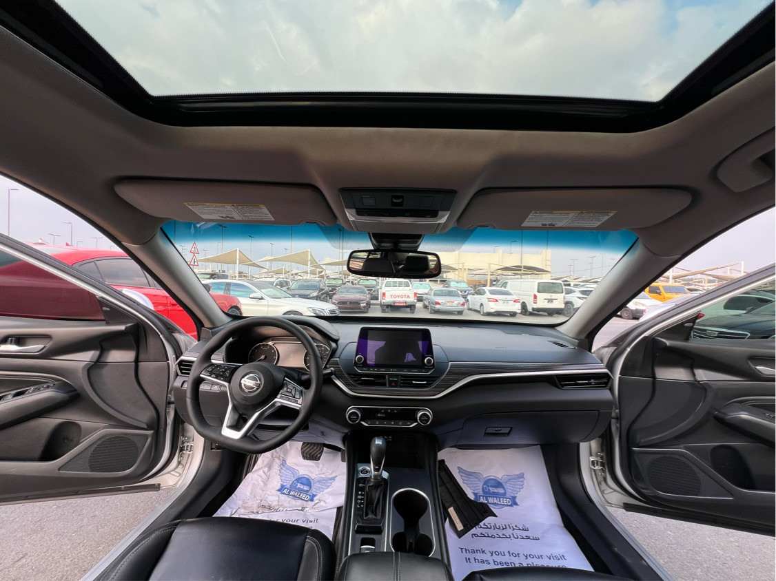 Nissan Altima - Image 11