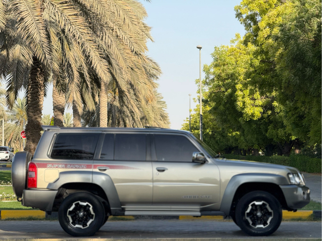 Nissan Super safari - Image 3