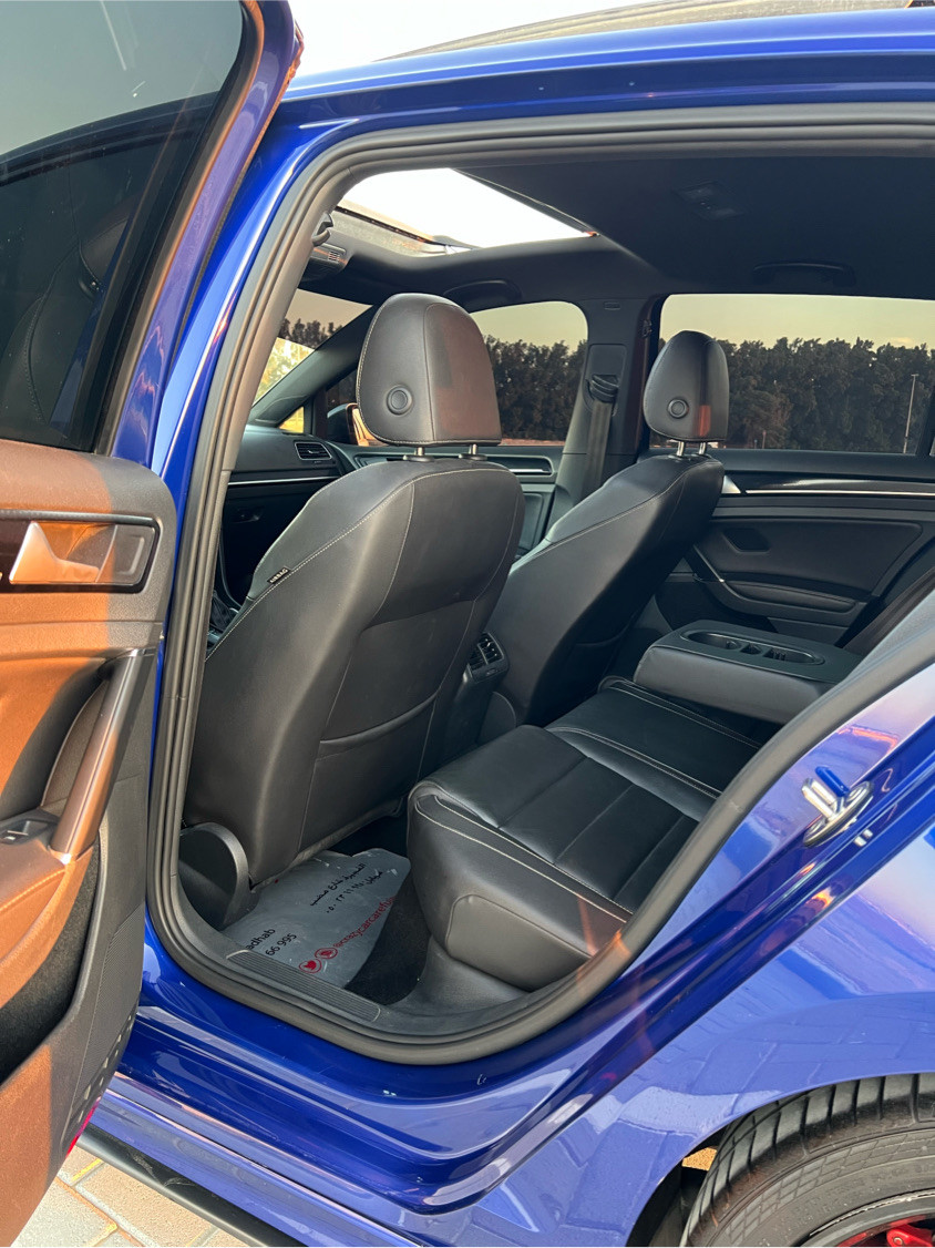Volkswagen Golf R - Image 8