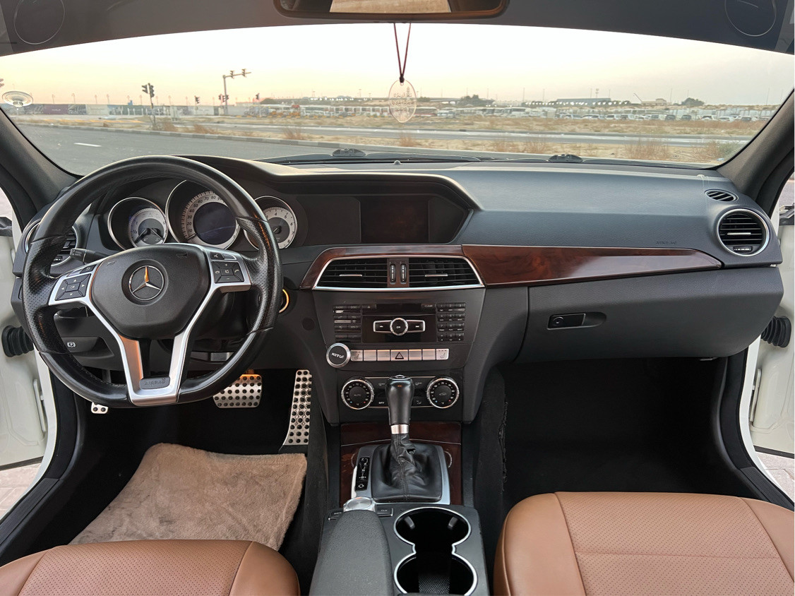 Mercedes Benz C-Class - Image 9