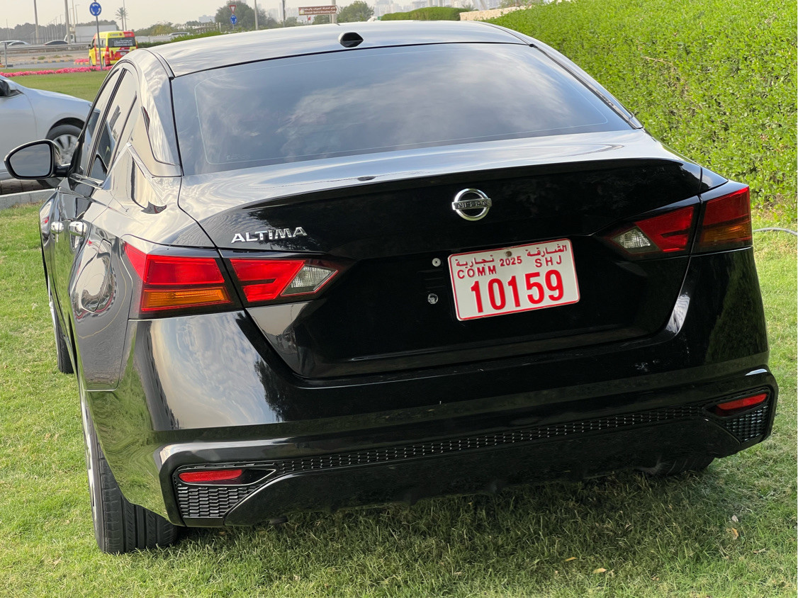 Nissan Altima - Image 5