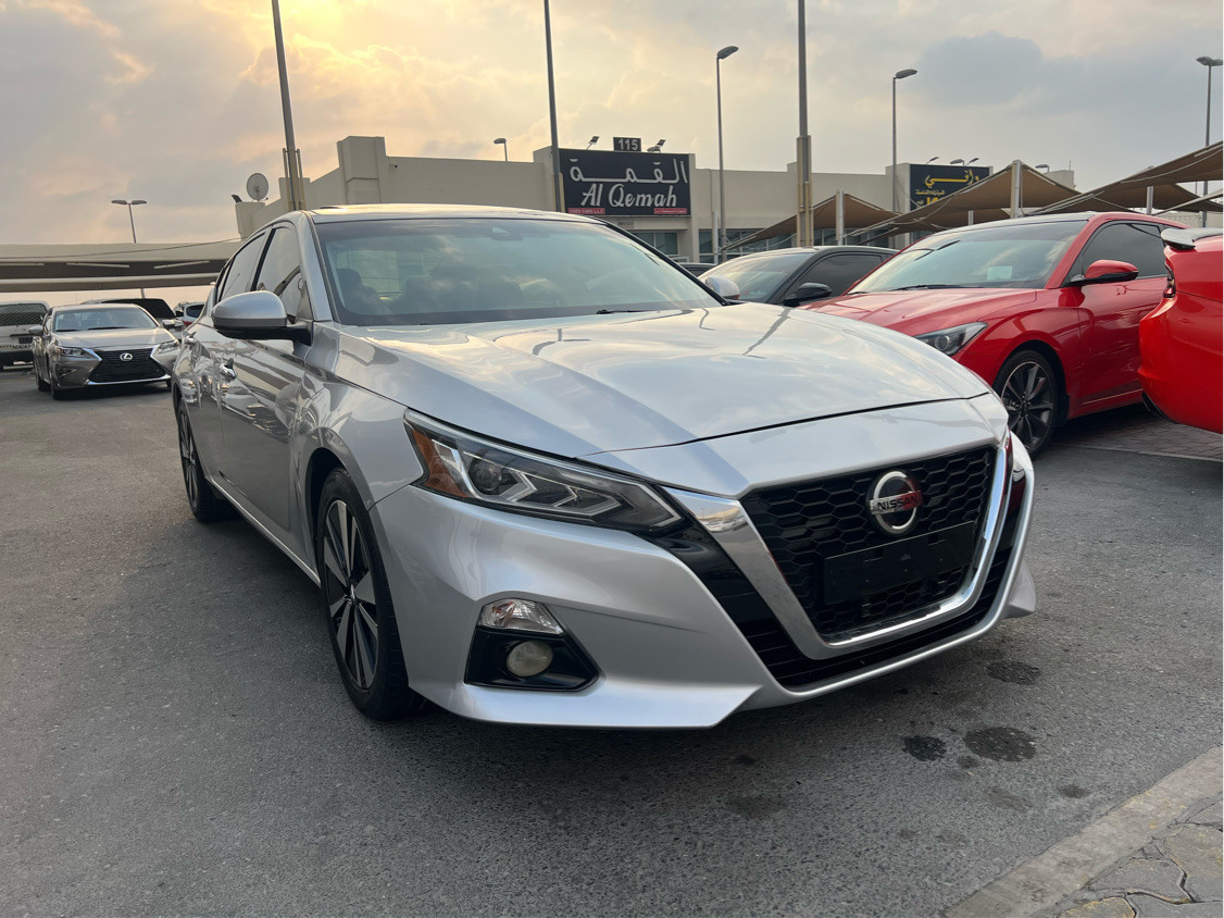 Nissan Altima - Image 6