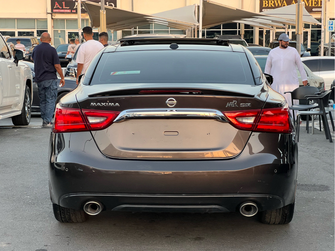 Nissan Maxima - Image 9