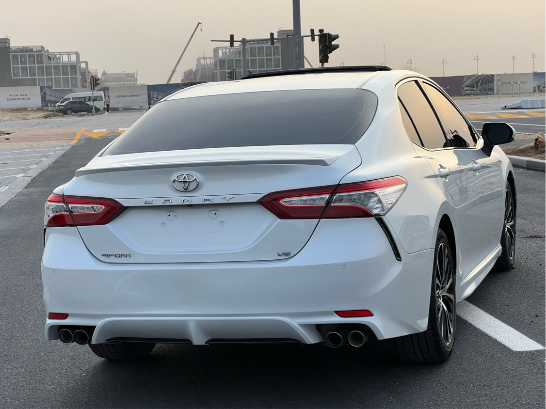 Toyota Camry - Image 6