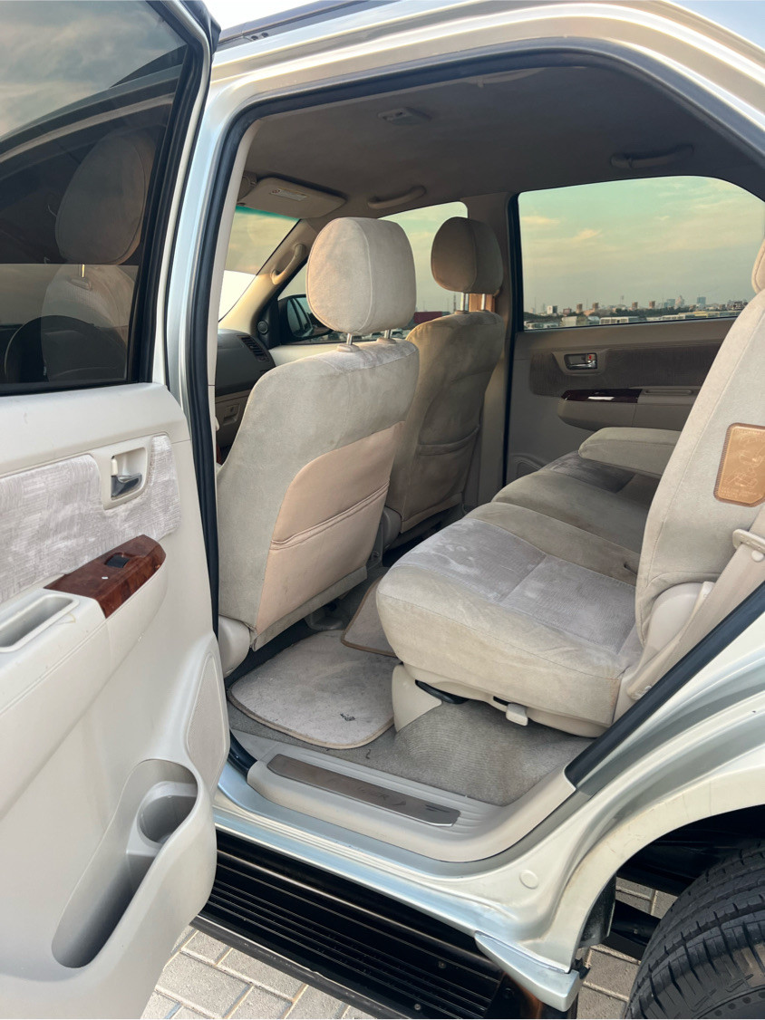 Toyota Fortuner - Image 10