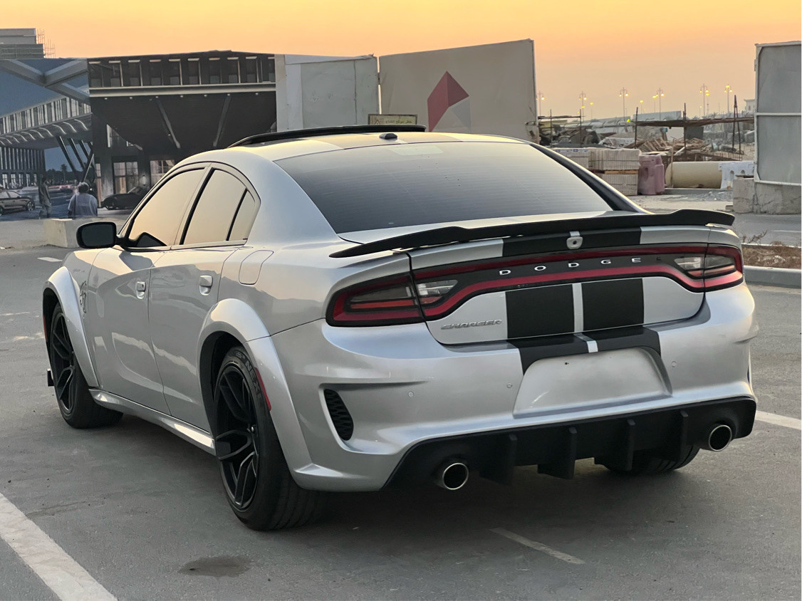 Dodge Charger - Image 7