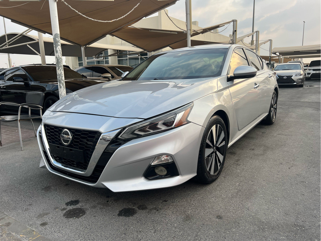 Nissan Altima - Image 5