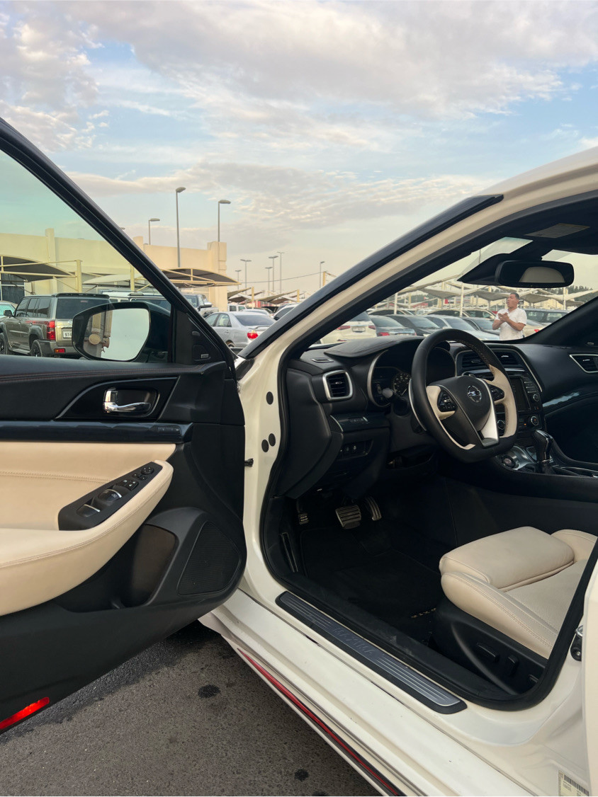 Nissan Maxima - Image 11