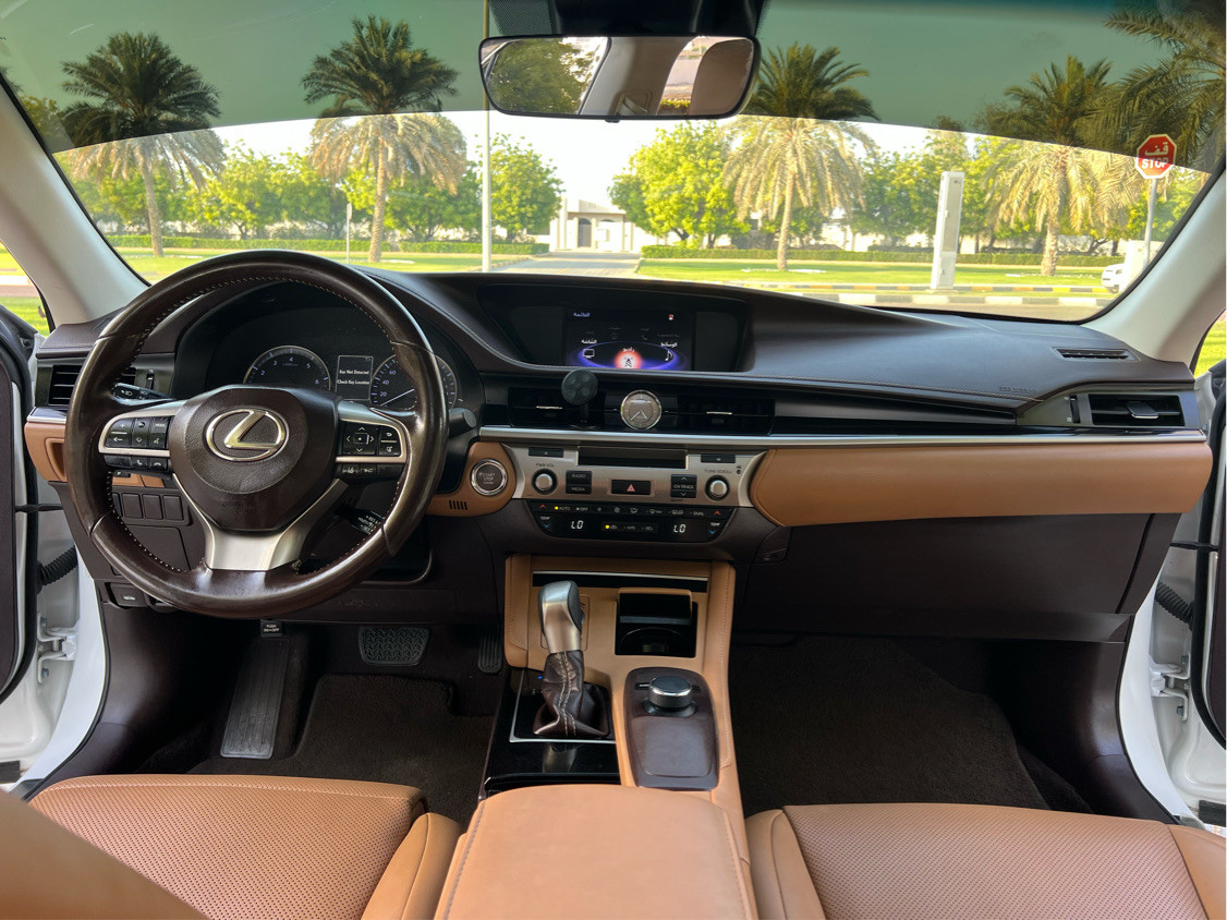 Lexus ES-Series - Image 10
