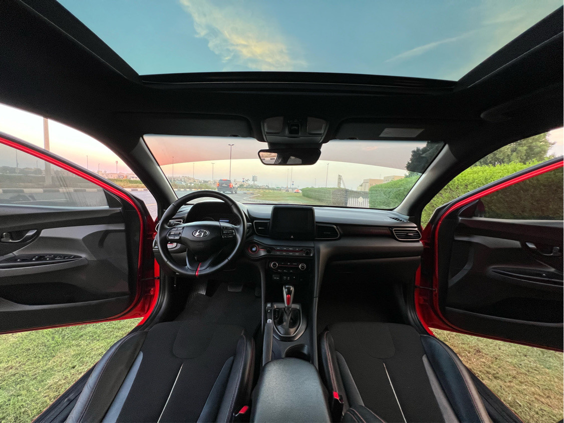 Hyundai Veloster - Image 8