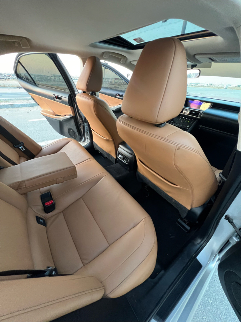 Lexus IS-Series - Image 9