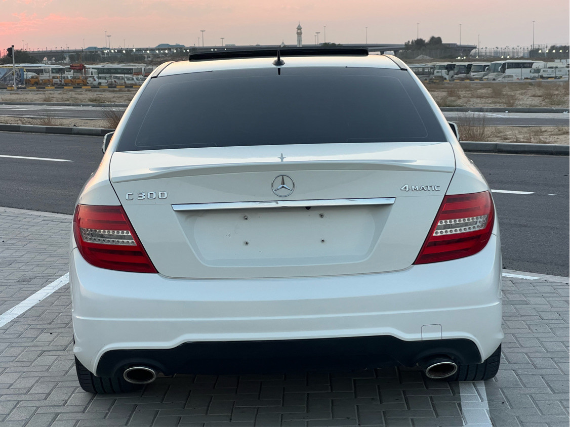 Mercedes Benz C-Class - Image 4