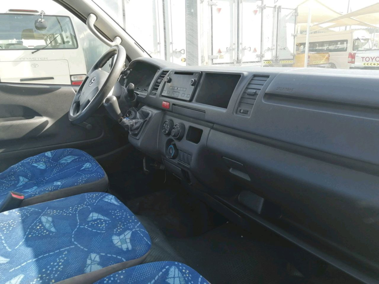 Toyota Hiace - Image 4