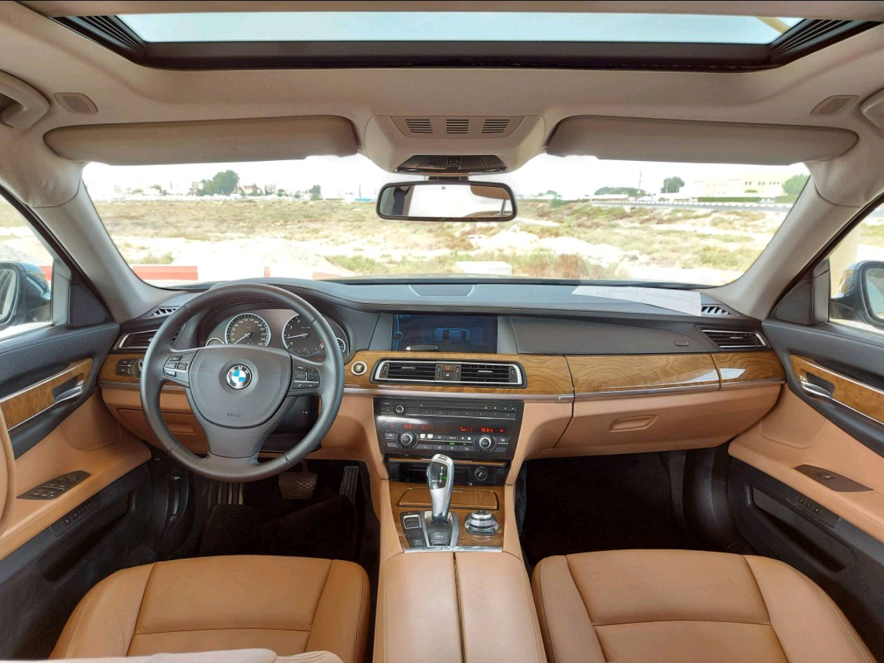 BMW 7-Series - Image 6