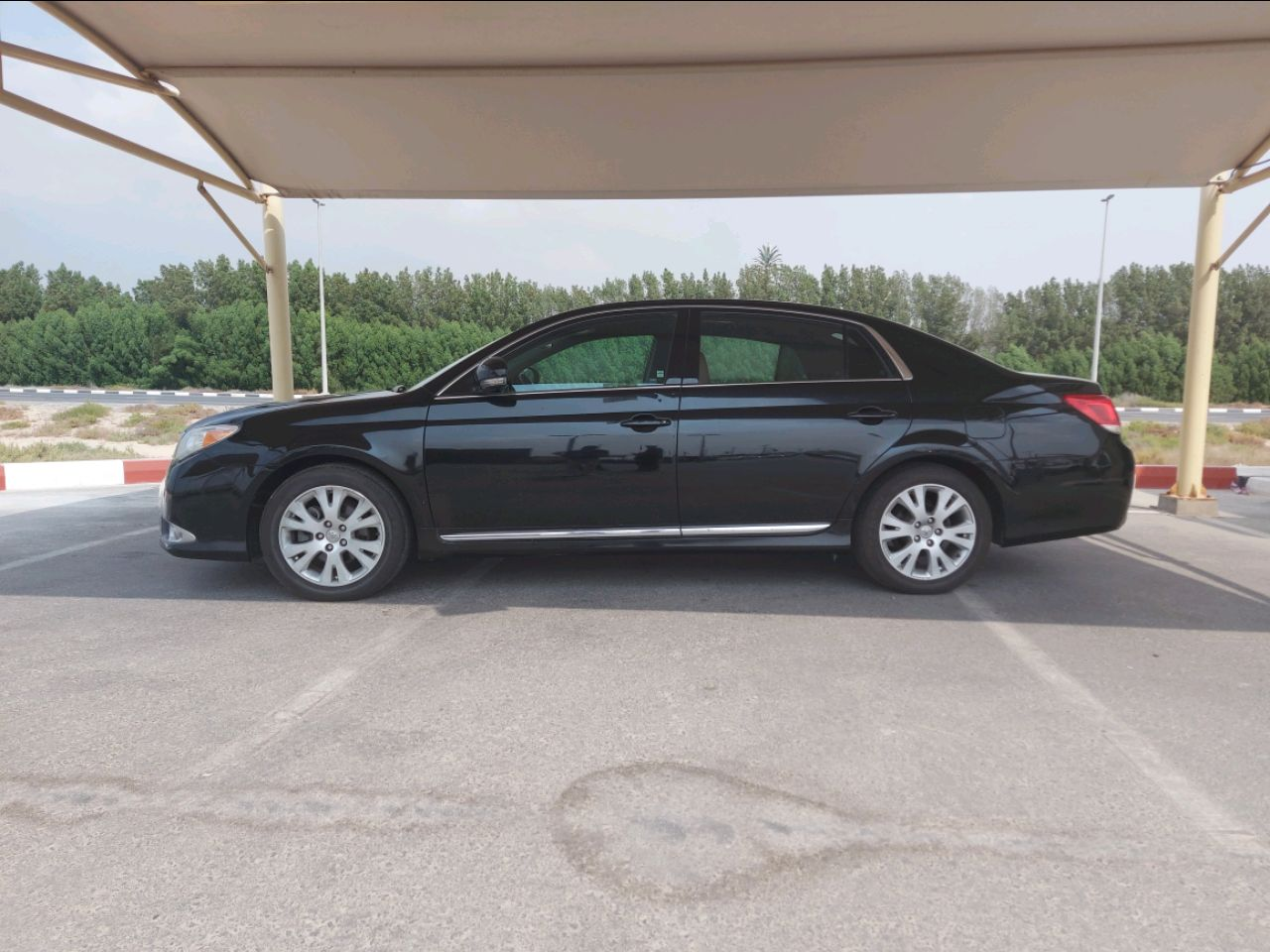 Toyota Avalon - Image 5