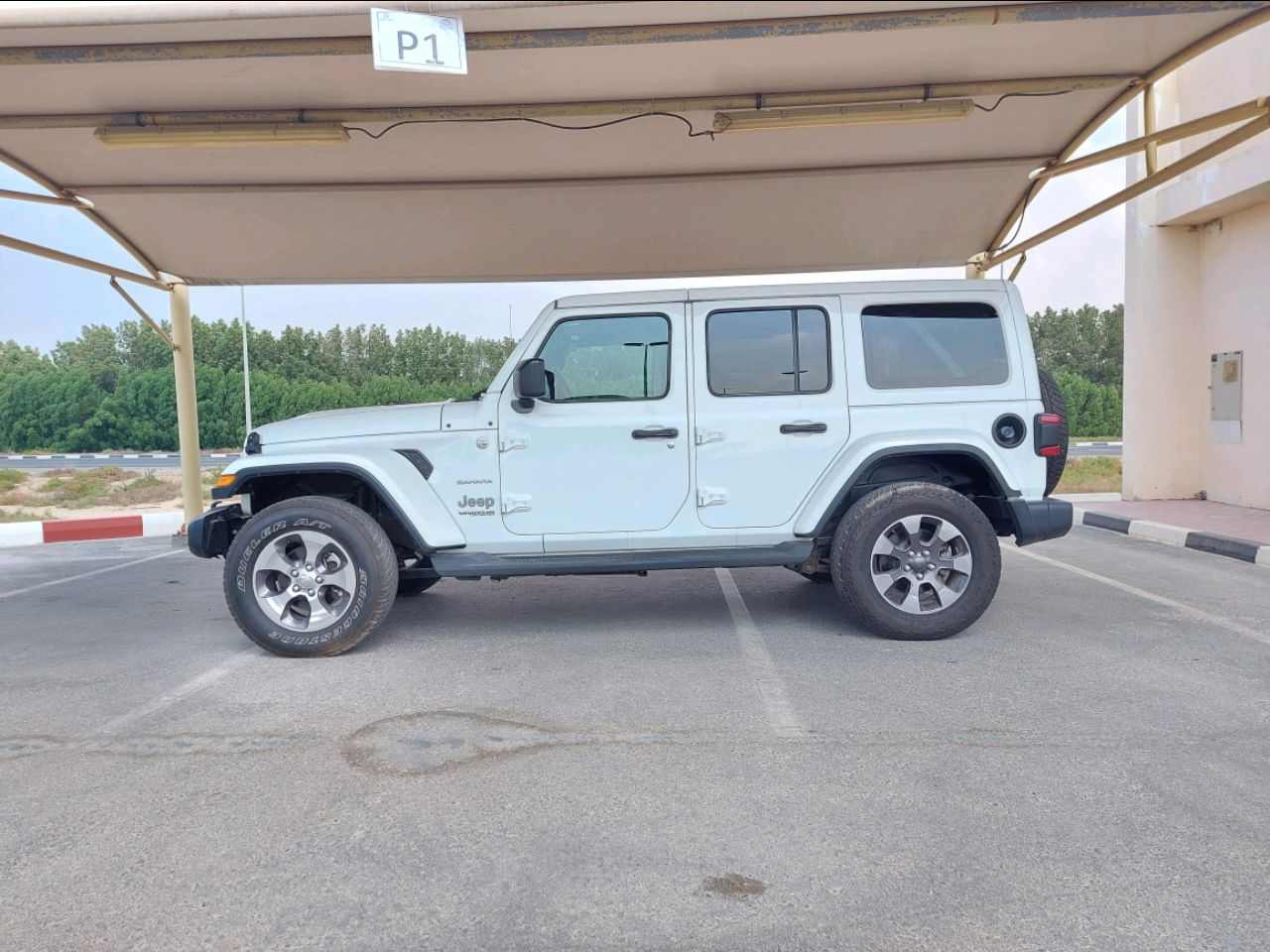 Jeep Wrangler Unlimited - Image 2