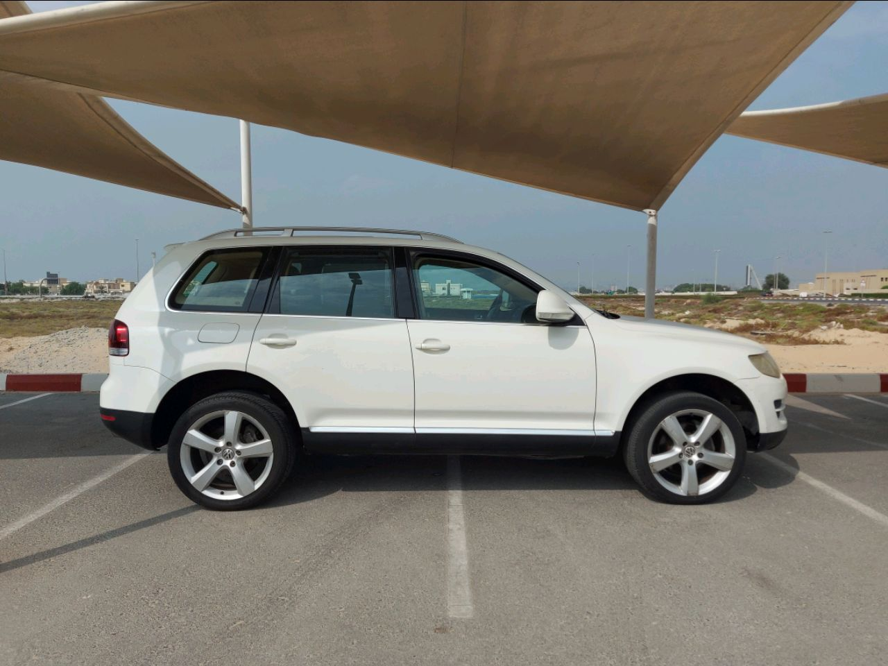 Volkswagen Touareg - Image 5
