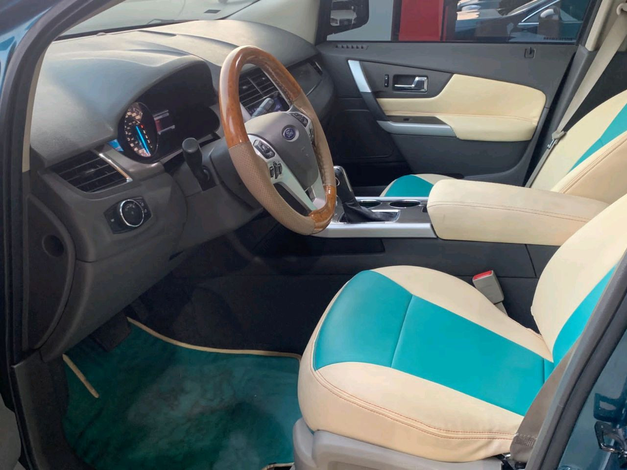 Ford Edge - Image 11