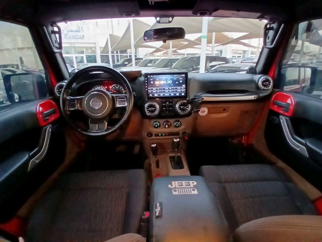 Jeep Wrangler - Image 11