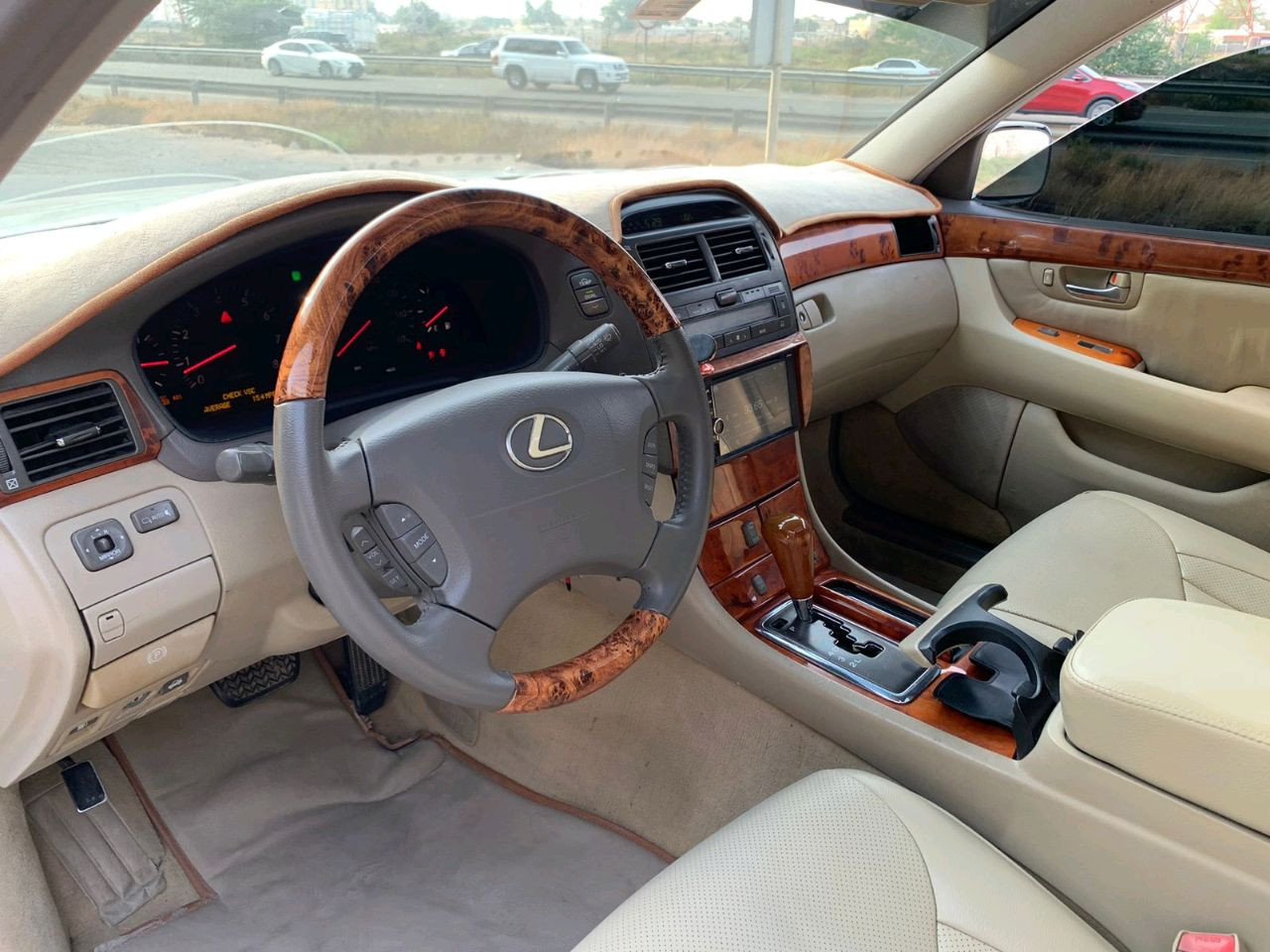 Lexus LS-Series - Image 7