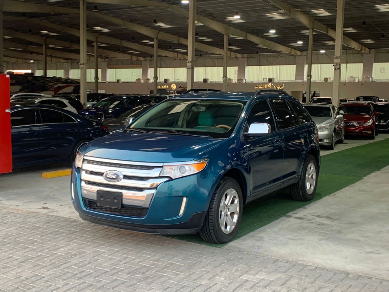 Ford Edge - Image 9