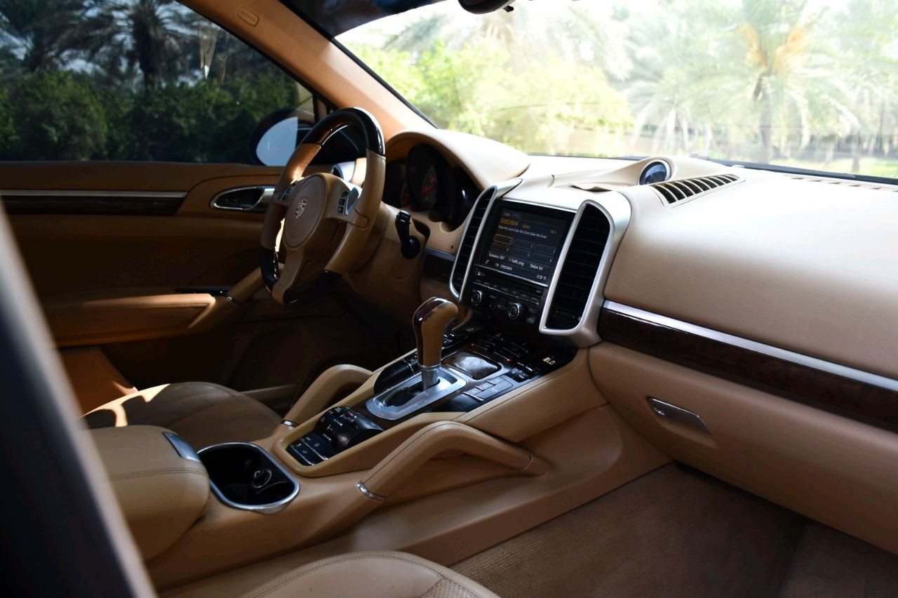 Porsche Cayenne - Image 7