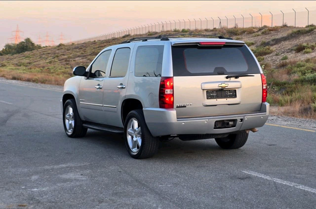 Chevrolet Tahoe - Image 10