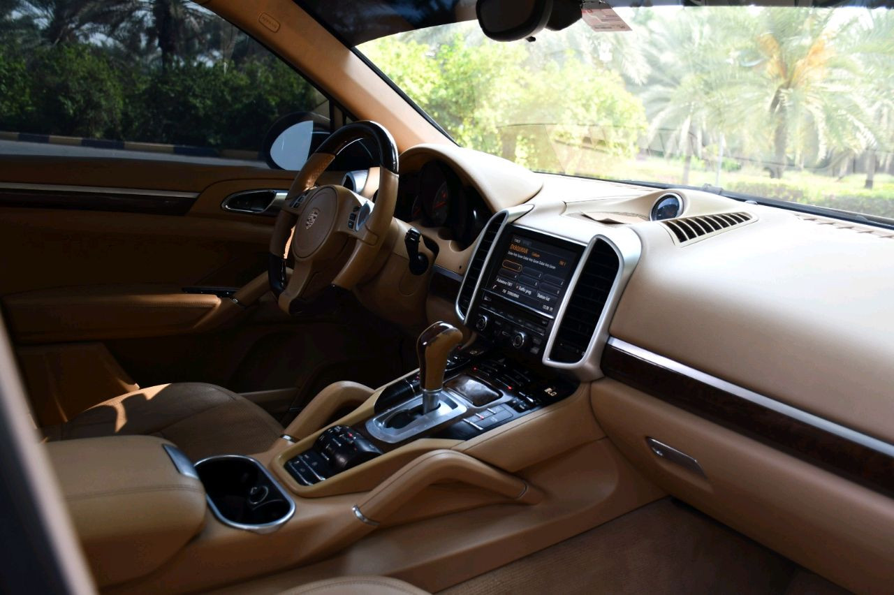 Porsche Cayenne - Image 6