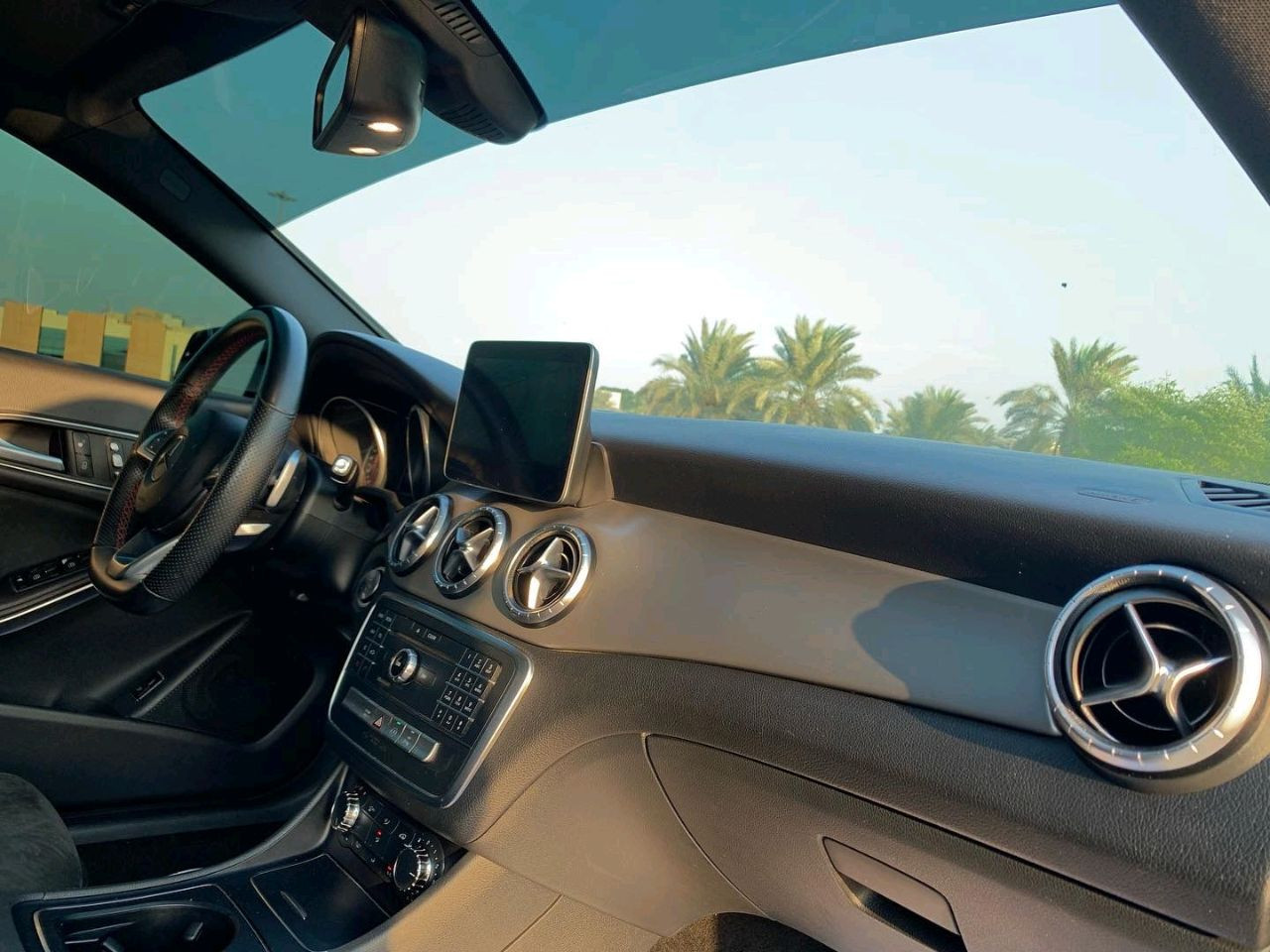Mercedes Benz CLA - Image 10