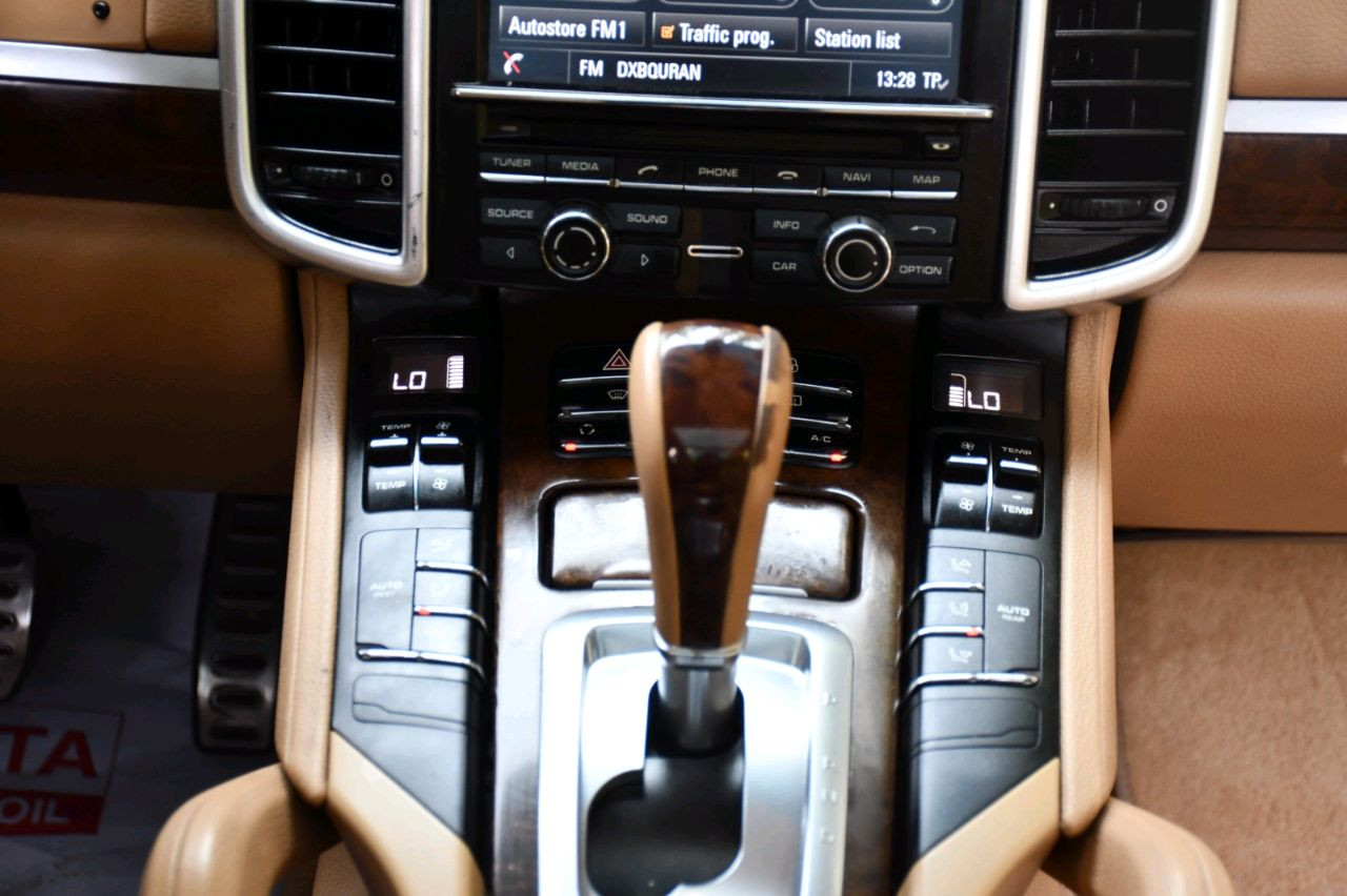 Porsche Cayenne - Image 5