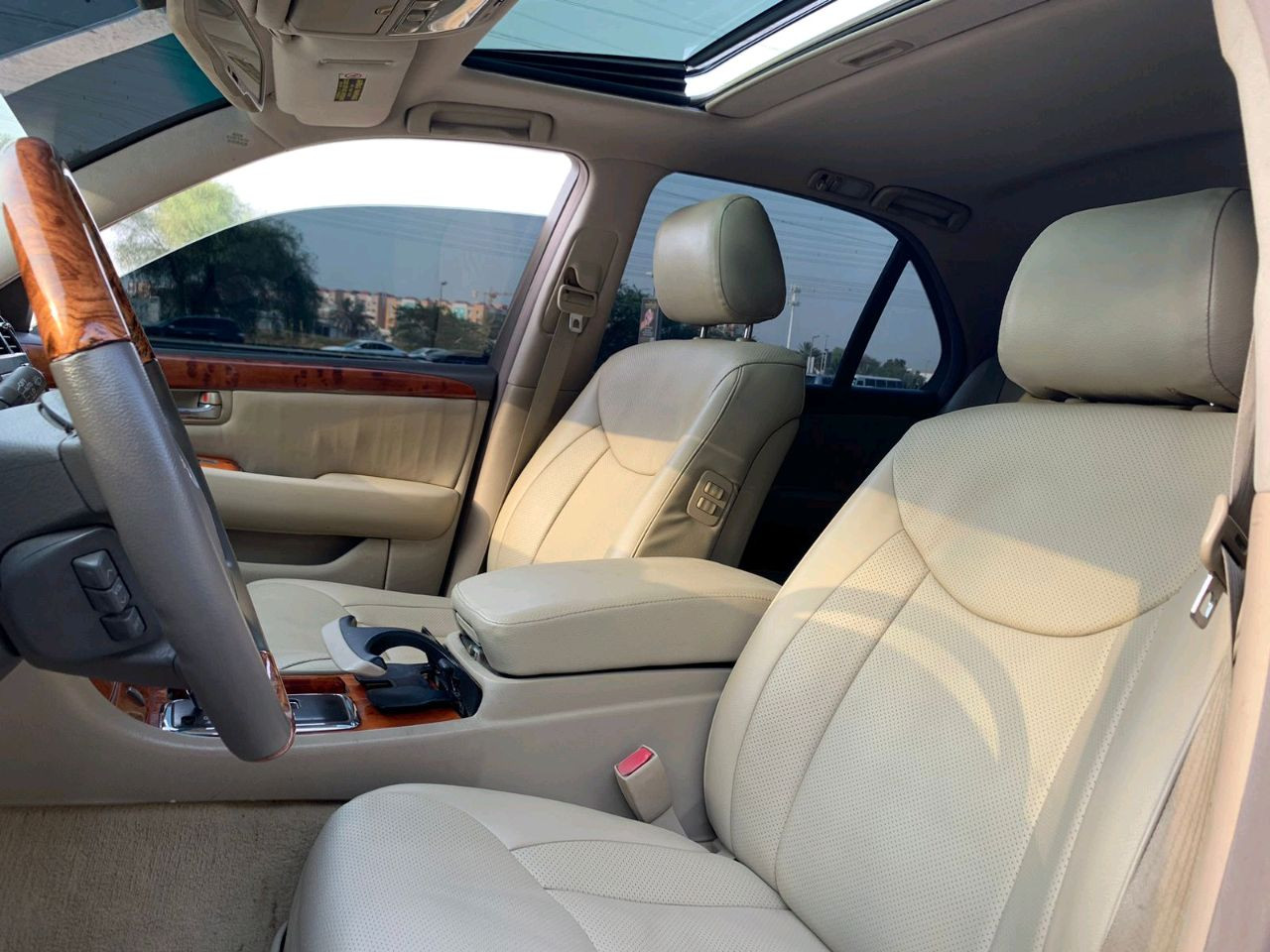 Lexus LS-Series - Image 8